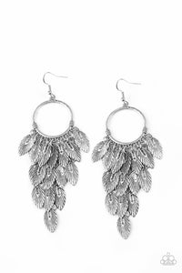 Paparazzi Feather Frenzy - Silver